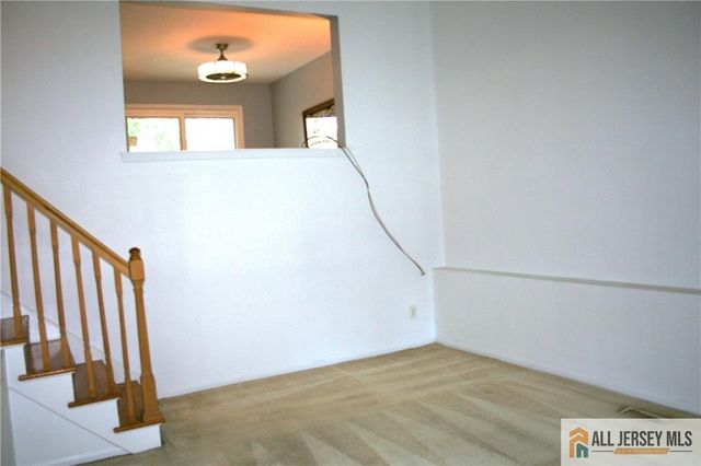 3 Piccadilly Circus 103, Sayreville, NJ 08872