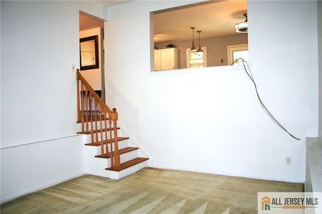 3 Piccadilly Circus 103, Sayreville, NJ 08872