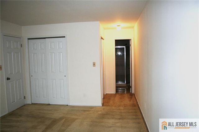 3 Piccadilly Circus 103, Sayreville, NJ 08872