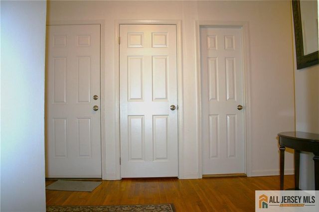 3 Piccadilly Circus 103, Sayreville, NJ 08872