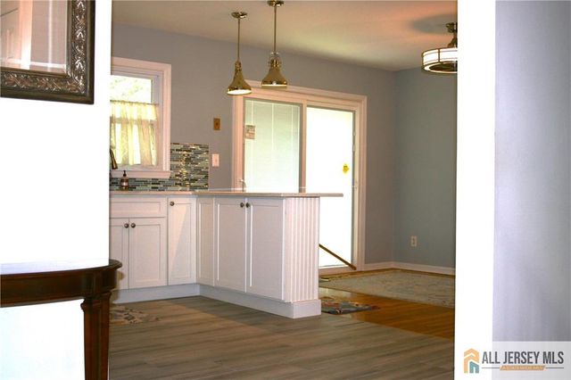 3 Piccadilly Circus 103, Sayreville, NJ 08872