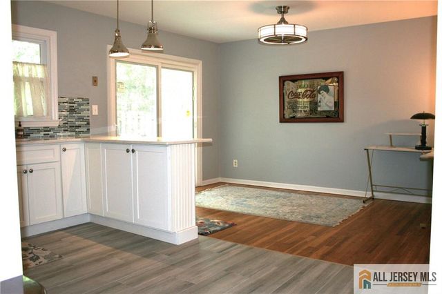 3 Piccadilly Circus 103, Sayreville, NJ 08872