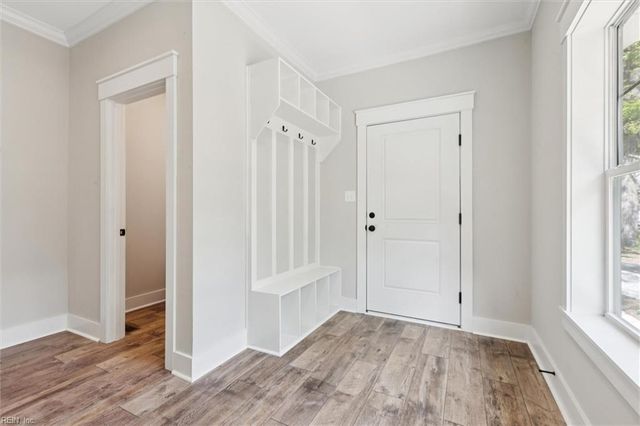 5661 Fairfield LN, Hayes, VA 23072