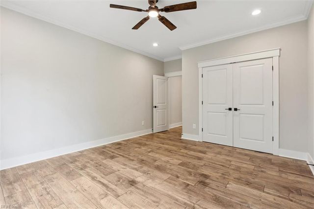 5661 Fairfield LN, Hayes, VA 23072