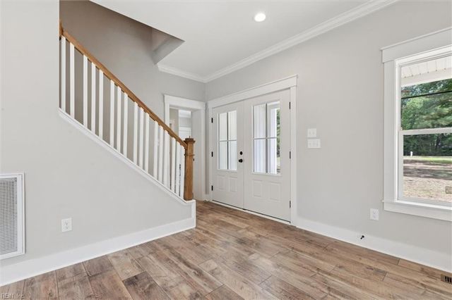 5661 Fairfield LN, Hayes, VA 23072