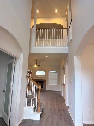 17407 S Sienna Cove Lane, Houston, TX 77083