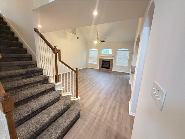 17407 S Sienna Cove Lane, Houston, TX 77083