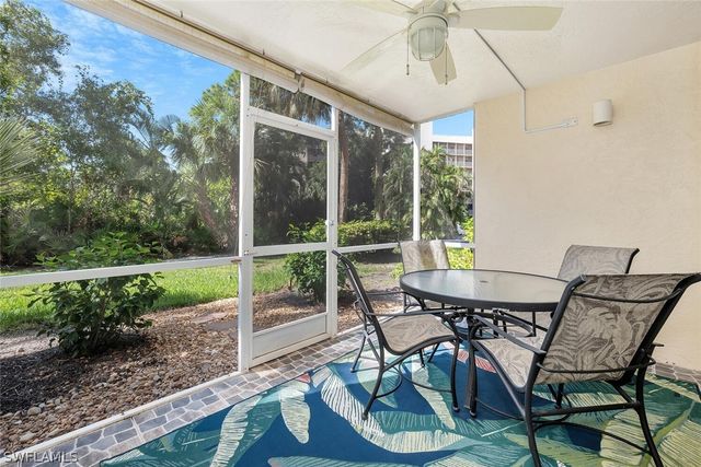 15161 Cedarwood LN 1105, Naples, FL 34110