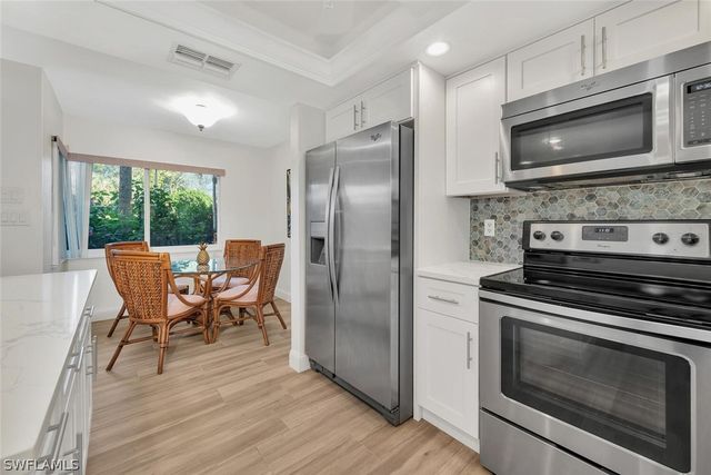 15161 Cedarwood LN 1105, Naples, FL 34110