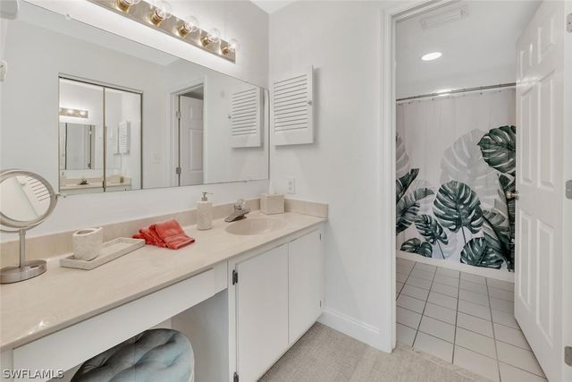 15161 Cedarwood LN 1105, Naples, FL 34110