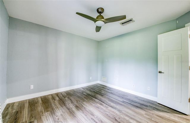 2617 BENTLEY DR, Palm Harbor, FL 34684