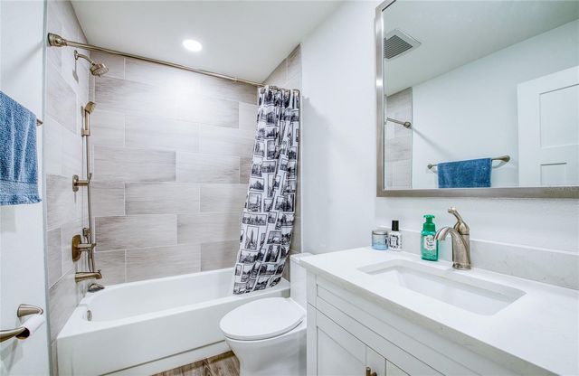 2617 BENTLEY DR, Palm Harbor, FL 34684