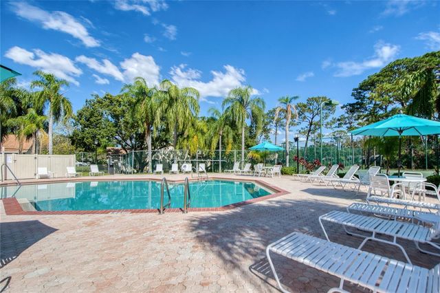 2617 BENTLEY DR, Palm Harbor, FL 34684