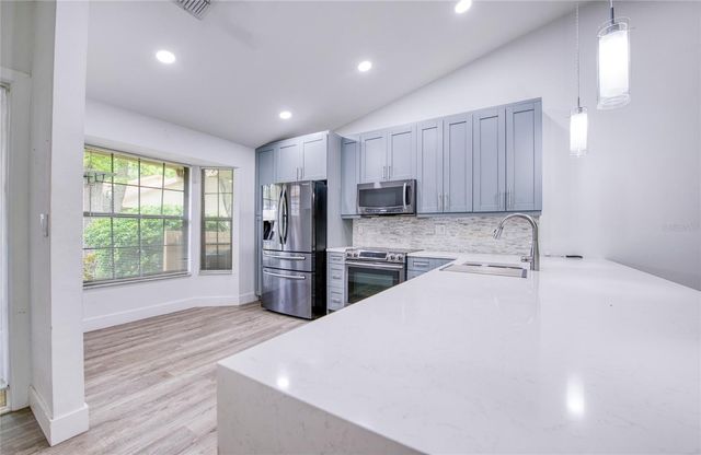 2617 BENTLEY DR, Palm Harbor, FL 34684