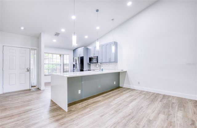 2617 BENTLEY DR, Palm Harbor, FL 34684