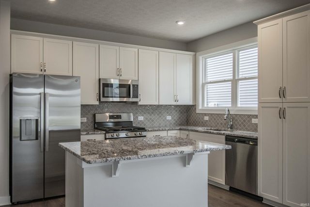 4684 Jackson Drive, Newburgh, IN 47630
