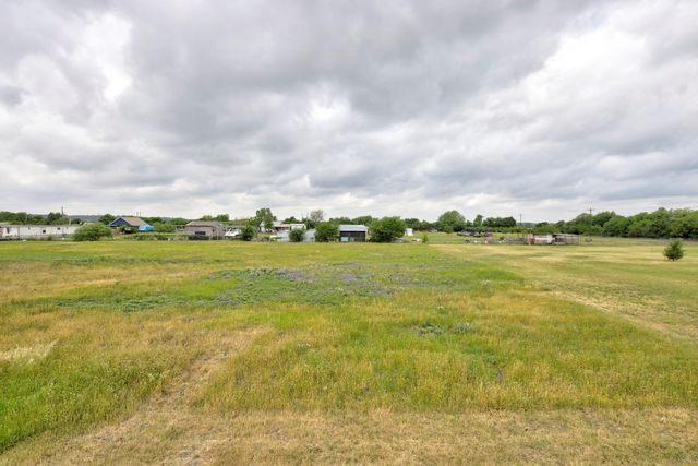 135 Wilbarger Bend RD, Bastrop, TX 78602