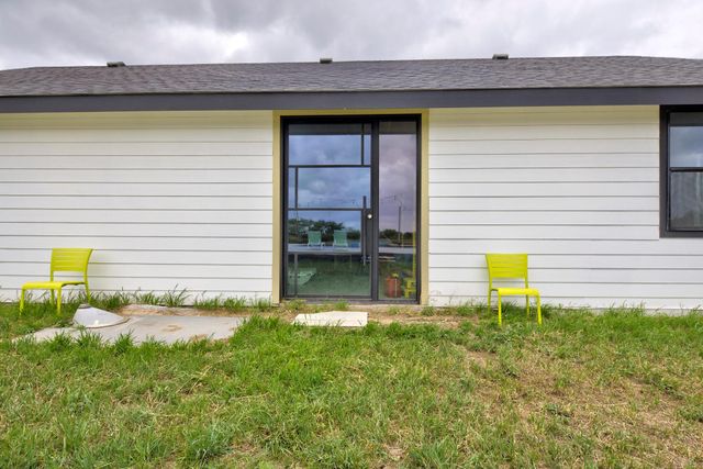 135 Wilbarger Bend RD, Bastrop, TX 78602