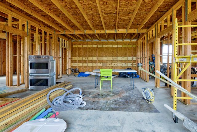 135 Wilbarger Bend RD, Bastrop, TX 78602