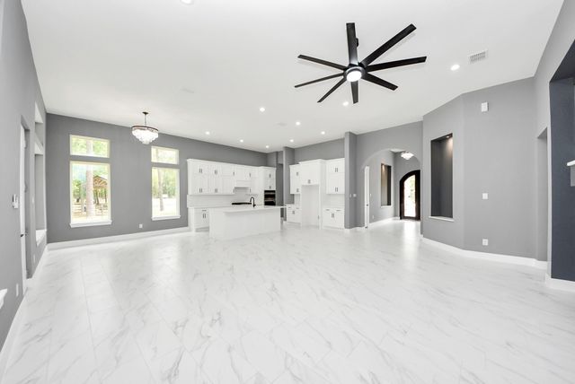 30 Road 66111, Dayton, TX 77535