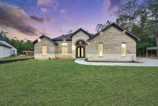30 Road 66111, Dayton, TX 77535