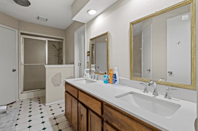 710 Running Creek Drive, Arlington, TX 76001