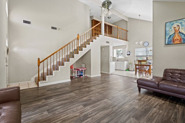 710 Running Creek Drive, Arlington, TX 76001