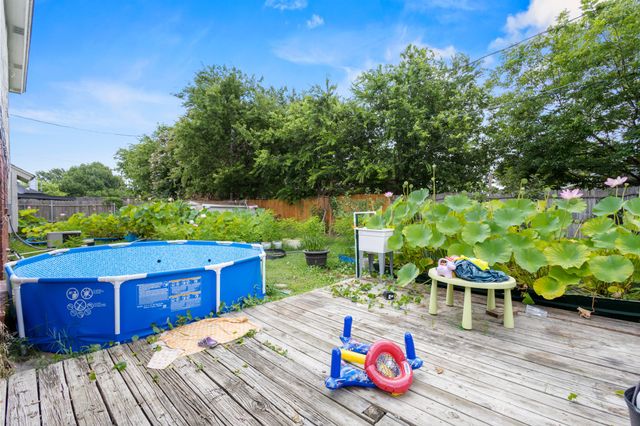 710 Running Creek Drive, Arlington, TX 76001
