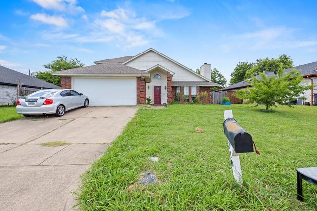 710 Running Creek Drive, Arlington, TX 76001