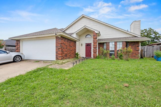 710 Running Creek Drive, Arlington, TX 76001
