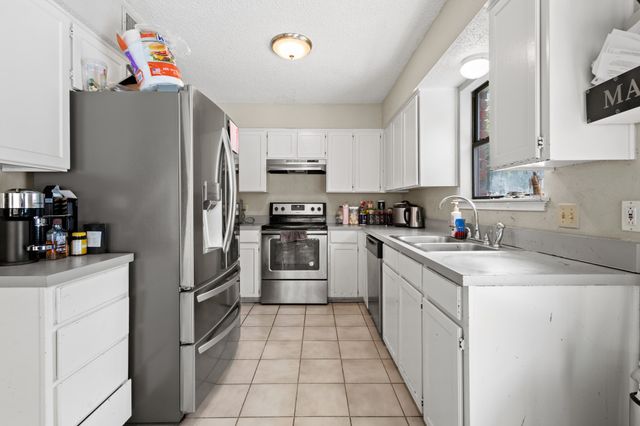 710 Running Creek Drive, Arlington, TX 76001