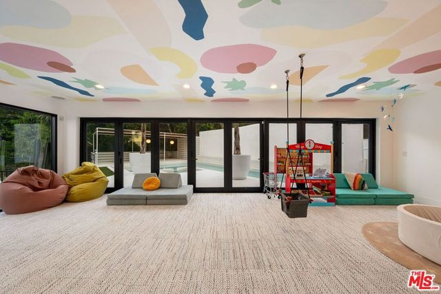 3627 Woodhill Canyon Road, Studio City, CA 91604