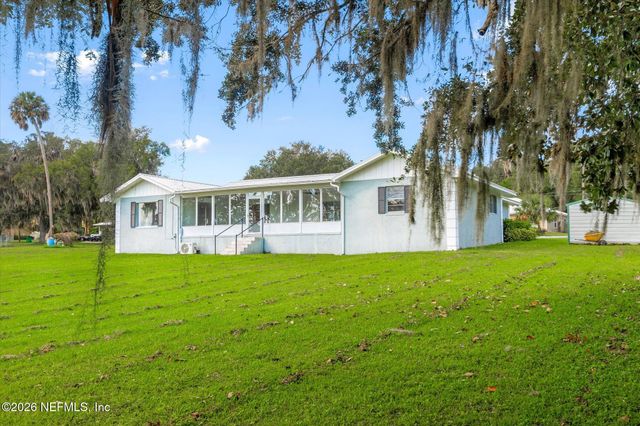 730 N PARK Street, Crescent City, FL 32112