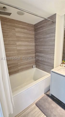 1010 Brickell Ave 2511, Miami, FL 33131