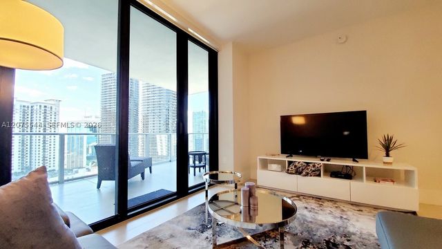 1010 Brickell Ave 2511, Miami, FL 33131