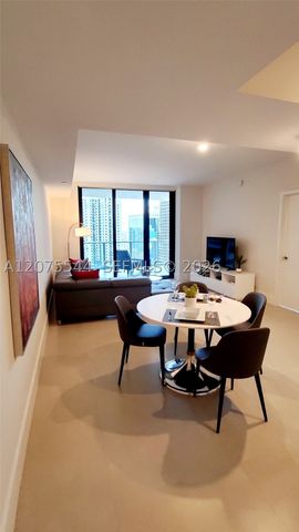 1010 Brickell Ave 2511, Miami, FL 33131