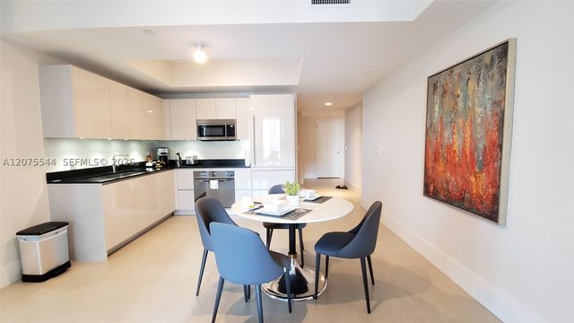 1010 Brickell Ave 2511, Miami, FL 33131