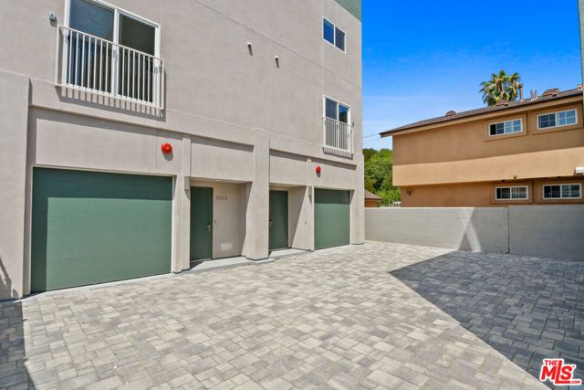 2523 S Orange Drive, Los Angeles, CA 90016