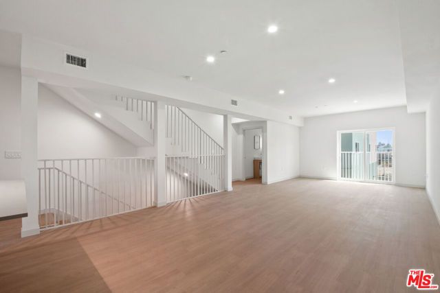 2523 S Orange Drive, Los Angeles, CA 90016