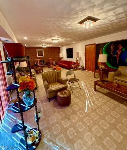 124 Southerland DR, Hampton, VA 23669