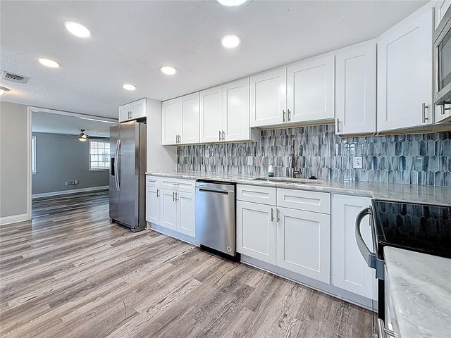 1125 MICHIGAN DRIVE N, Dunedin, FL 34698