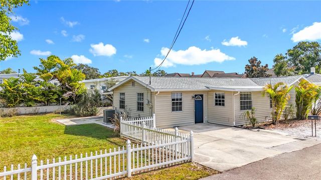 1125 MICHIGAN DRIVE N, Dunedin, FL 34698