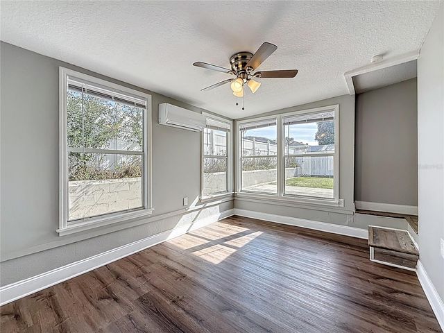 1125 MICHIGAN DRIVE N, Dunedin, FL 34698