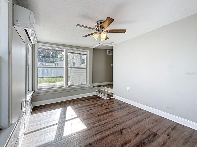 1125 MICHIGAN DRIVE N, Dunedin, FL 34698