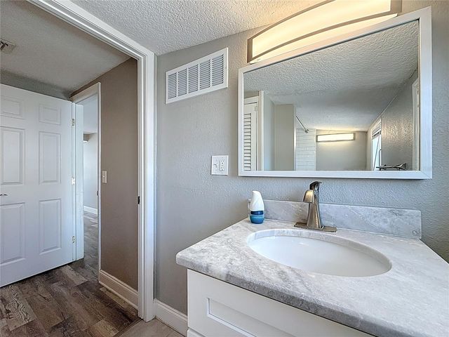 1125 MICHIGAN DRIVE N, Dunedin, FL 34698