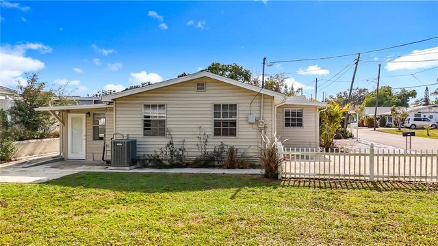 1125 MICHIGAN DRIVE N, Dunedin, FL 34698