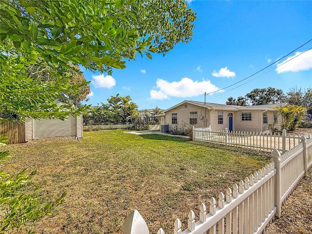 1125 MICHIGAN DRIVE N, Dunedin, FL 34698