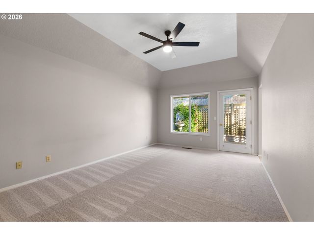 16013 Ne 26TH St, Vancouver, WA 98684