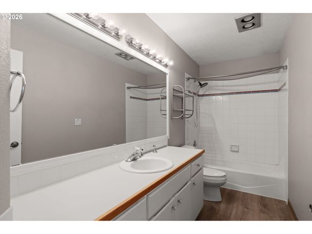 16013 Ne 26TH St, Vancouver, WA 98684