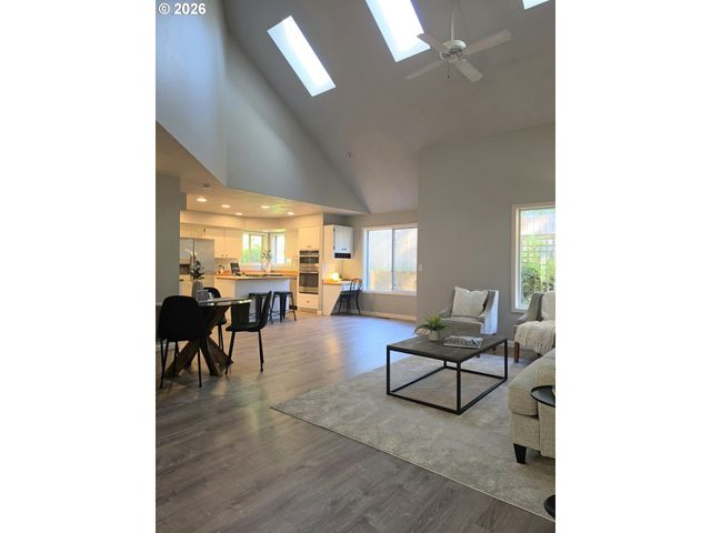 16013 Ne 26TH St, Vancouver, WA 98684